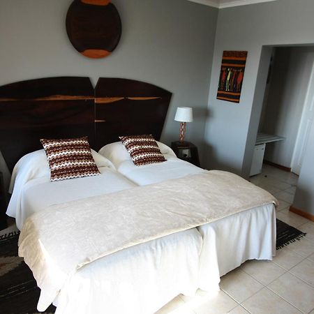 Lagoon Lodge Уолфиш-Бей Экстерьер фото