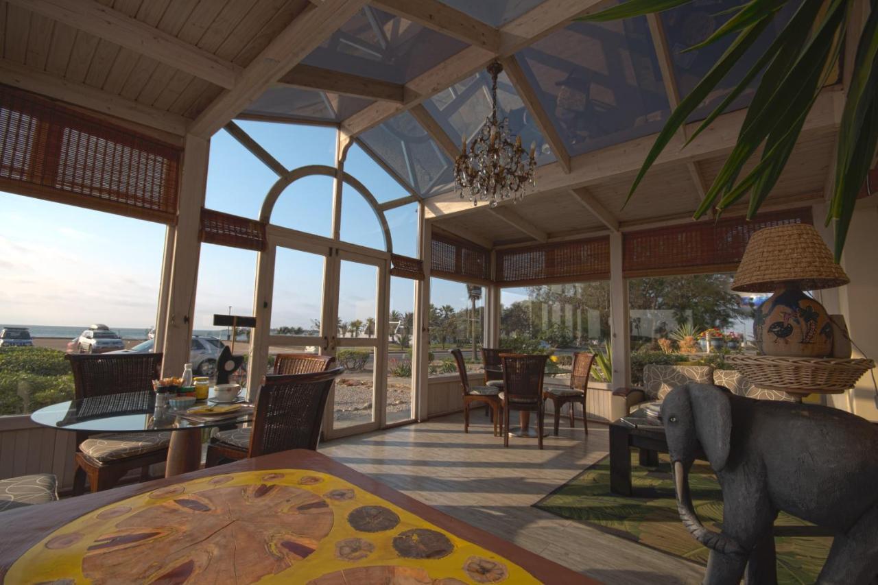 Lagoon Lodge Уолфиш-Бей Экстерьер фото