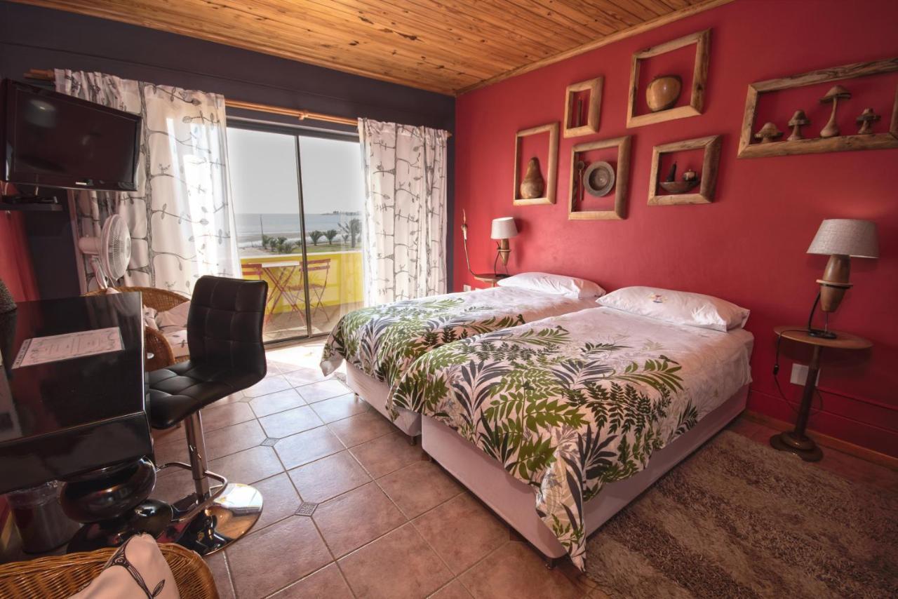 Lagoon Lodge Уолфиш-Бей Экстерьер фото